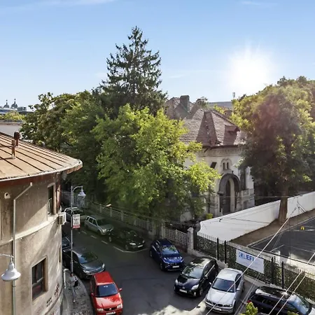 Cozy Close To Piata Romana Daire