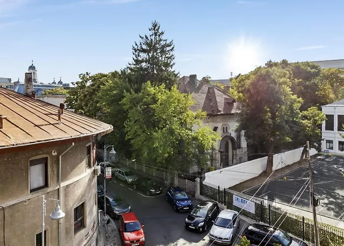 Cozy Close To Piata Romana Апартаменти
